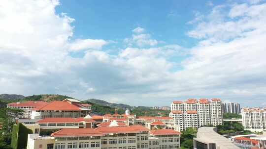 厦门湾南岸漳州港厦门大学附属实验中学航拍