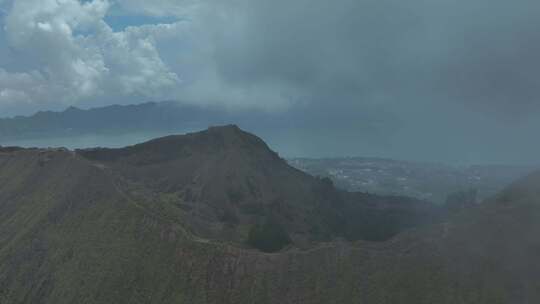 印尼巴厘岛巴图尔火山航拍自然风光视频素材模板下载