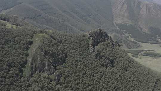 航拍内蒙古呼和浩特大青山井尔梁高山奇石