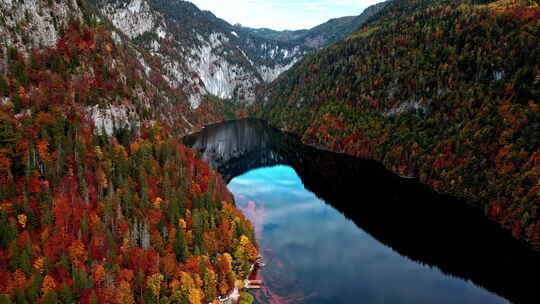 秋天的湖泊风景