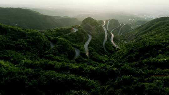 航拍陕西西安市骊山盘山路