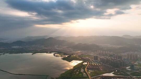 4K航拍昆明市滇池大观公园湿地夕阳14