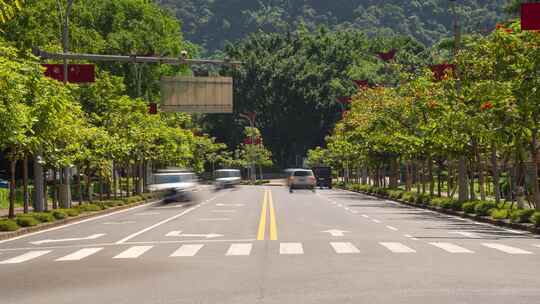 中缅边境镇康县城南伞道路车流延时01