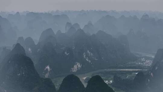 航拍桂林山水阳朔兴坪风光