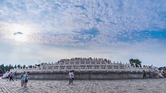 中国北京天坛公园圜丘蓝天白云人流宣传片