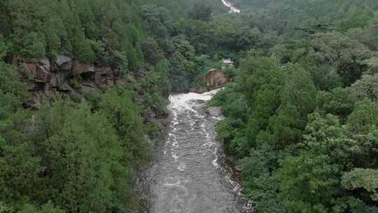 雨后泰山，悬崖飞瀑，高山流水，