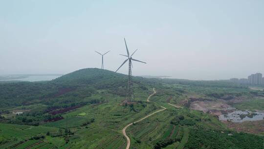 4k 航拍户外农田绿色风力发电机