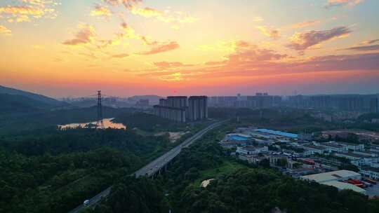 城市风光的航拍日落景象