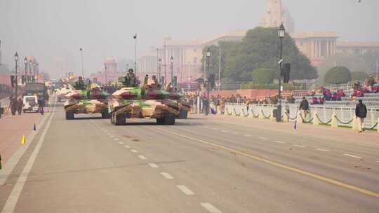 印度陆军坦克参加共和国日阅兵视频素材模板下载