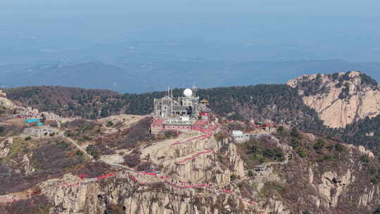 航拍泰安泰山山顶风景