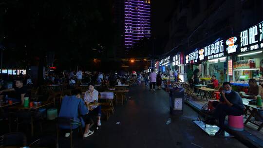 广西南宁中山路美食街夜市烧烤摊夜生活街景