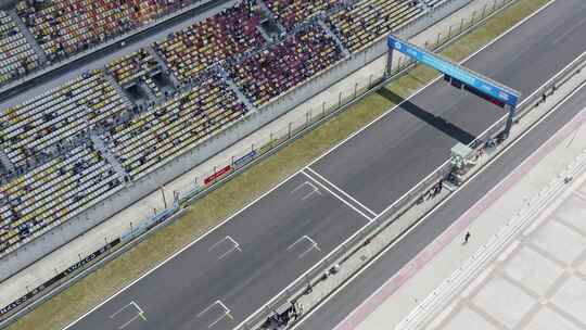 航拍F1法拉利赛车比赛视频素材模板下载