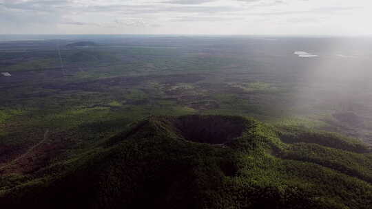 火山口航拍 五大连池火山群航拍 东北火山群