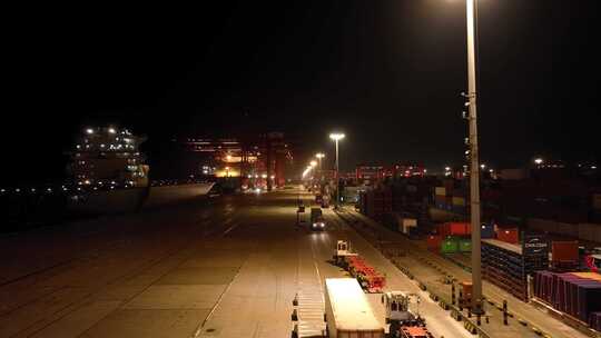 港口夜景 夜间作业