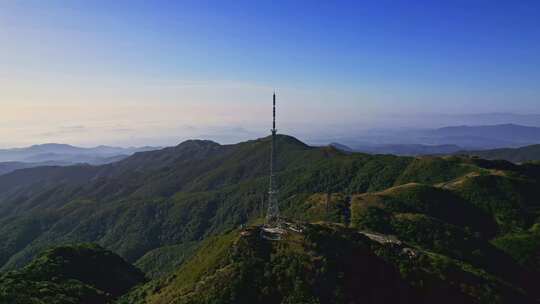 航拍广西玉林大容山自然风光电视信号塔