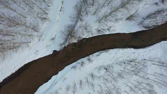 4K航拍雪景森林 河流