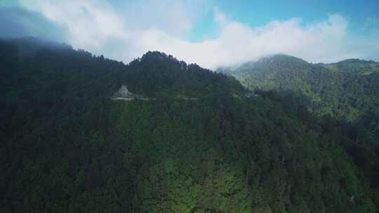 湖北襄阳古隆中云海山野风光航拍