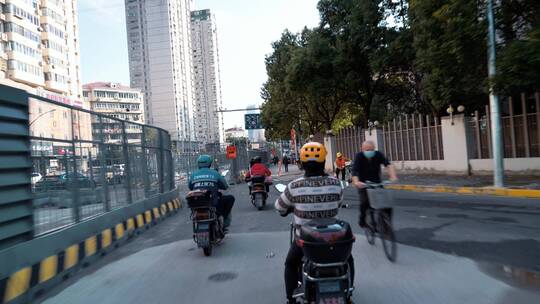 长宁路街景