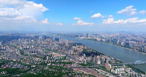 航拍杭州钱塘江两岸城市建设