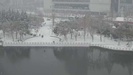 武汉江汉区菱角湖公园雪景航拍