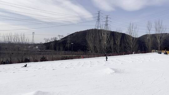 户外滑雪滑雪场滑雪运动滑雪的人