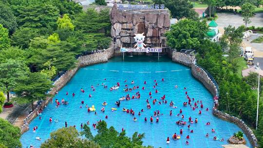 4K航拍清远市佛冈森波拉旅游度假森林