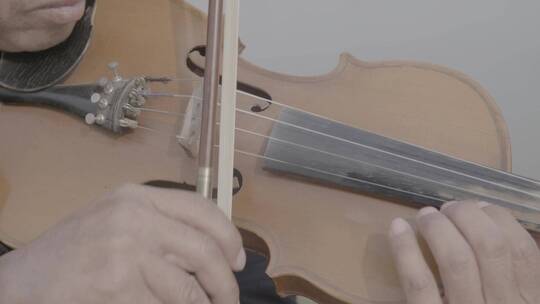 民间艺人小提琴演奏特写LOG
