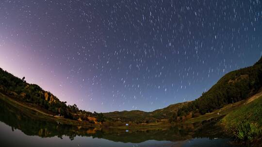 湖边星空延时星轨延时