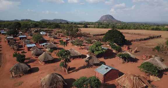 非洲赞比亚南部传统正宗非洲村庄的无人机拍摄