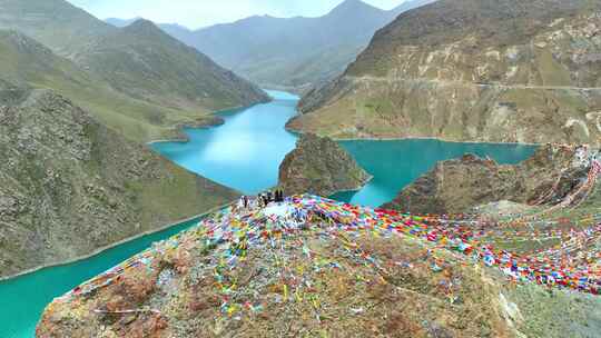 航拍西藏日喀则满拉水库车仁古堡