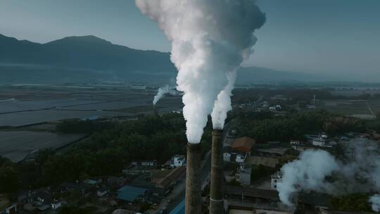 云南旅游工业德宏陇川糖厂环境污染浓烟