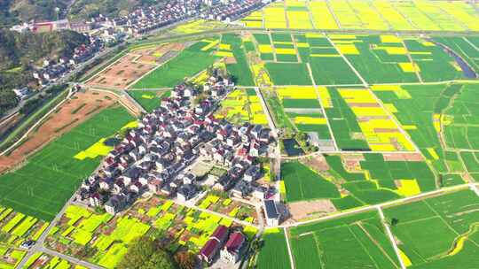 杭州富阳富春江两岸春天风景航拍