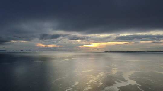 海边天空海滩马来西亚海边海岛蓝色大海