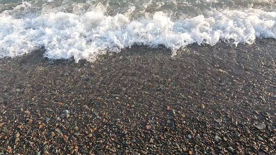 海浪拍打沙滩高清素材