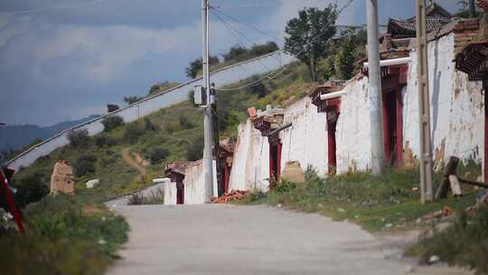 寺院小路房子