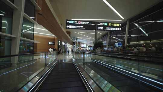 机场人行步梯 直梯扶梯自动人行步道视频素材模板下载