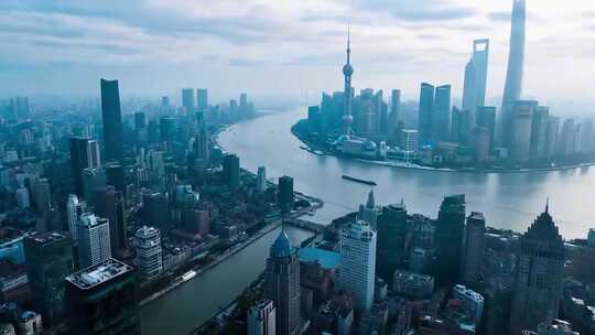 上海陆家嘴黄浦江畔城市景观