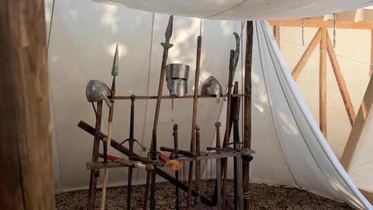 欧洲中世纪骑士盔甲和兵器