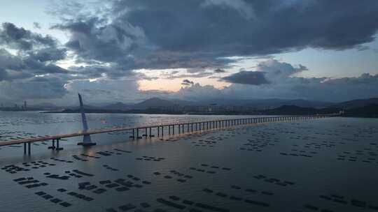 深圳湾大桥清晨灯光航拍
