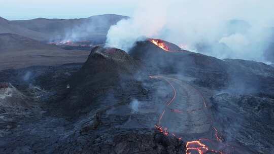 冰岛活火山，危险气体从地球升起