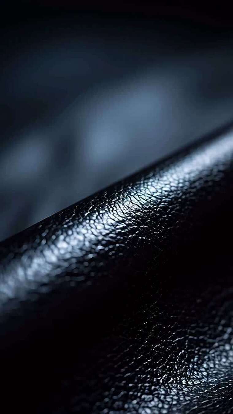 黑色皮革材质特写