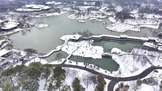 航拍瘦西湖景区园林大明寺观音山宋夹城雪景