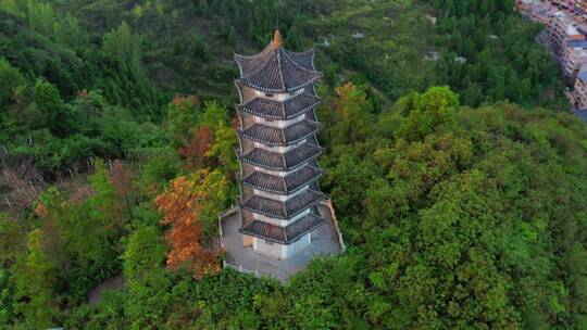 贵州江口县梵净山麓无名塔