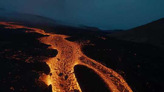 FPV拍摄火山岩浆