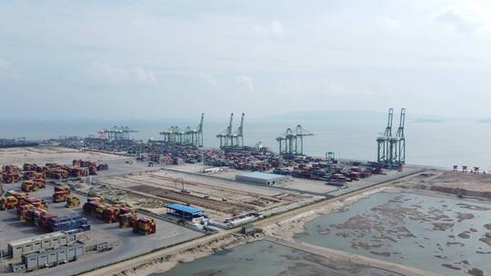 航拍福州江阴港国际码头4K实拍视频视频素材模板下载