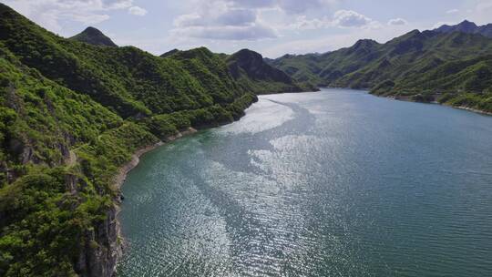 航拍北京青山绿水-门头沟斋堂水库视频素材模板下载