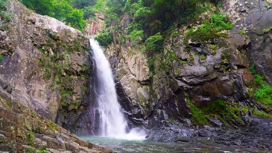 诸暨著名景点斗岩风景区