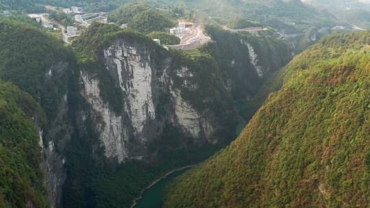 4k航拍恩施鹤峰屏山大峡谷