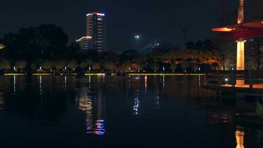 佛山千灯湖公园落羽杉红叶与城市高楼夜景