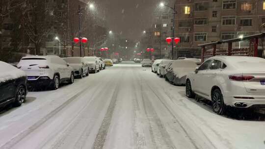 北京小区里下雪